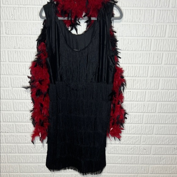 Plus Size Flapper Halloween Black Dress with Red Feather Boa - Picture 2 of 2